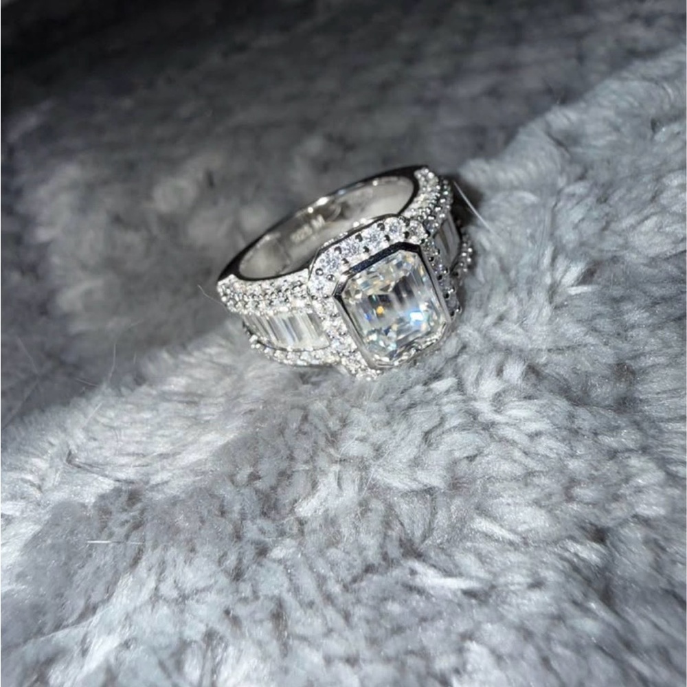 SZ 6 Sterling Silver Moissanite Halo Engagement Ring